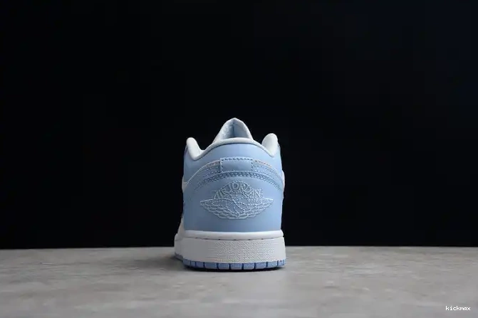 Cheap Jordan Blue (W) DC0774-050 1 Low University 0607